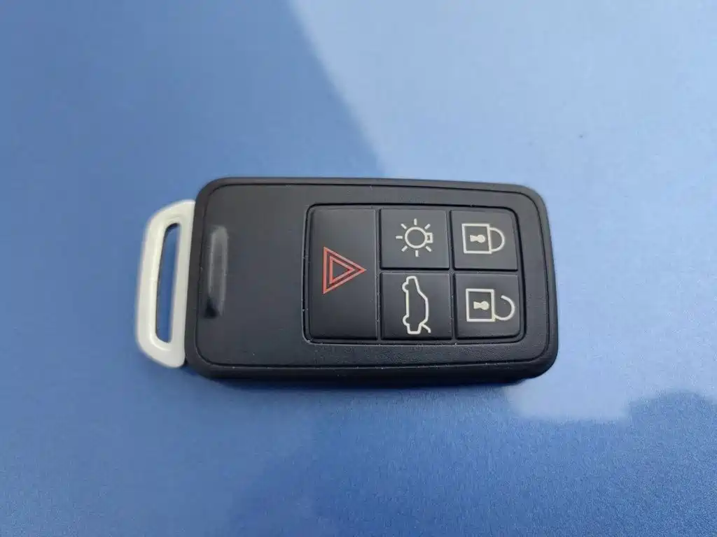 Volvo V40 — миниатюра 19