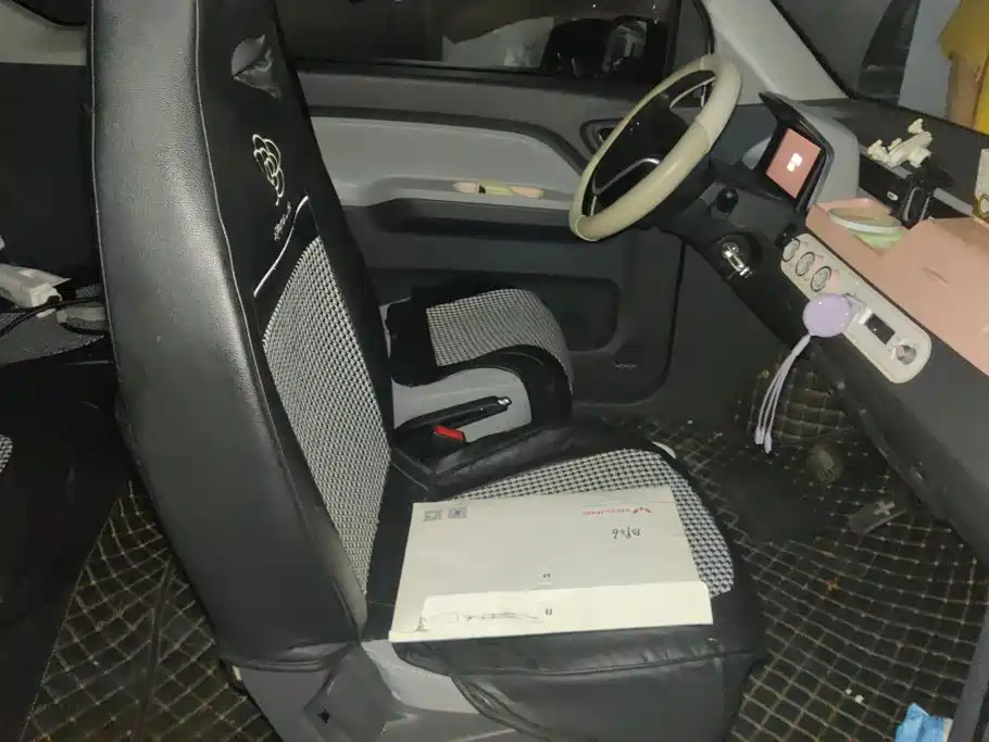 Wuling MINIEV — миниатюра 8