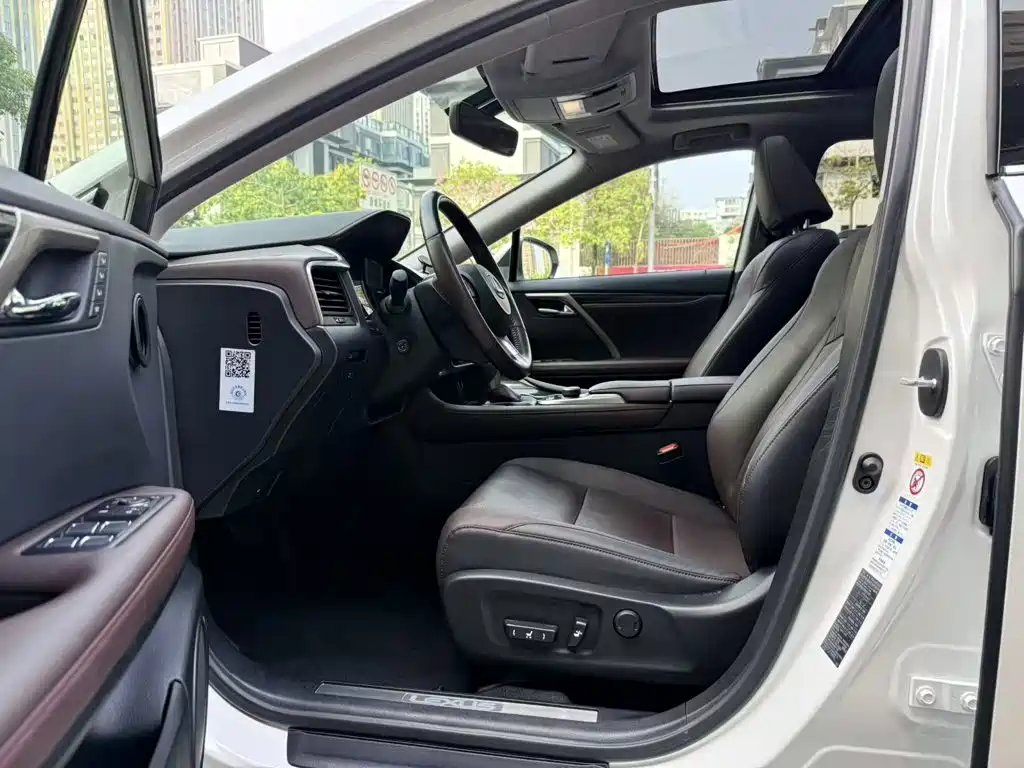 Lexus RX — миниатюра 12