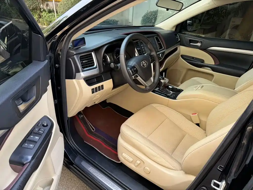 Toyota Highlander — миниатюра 4