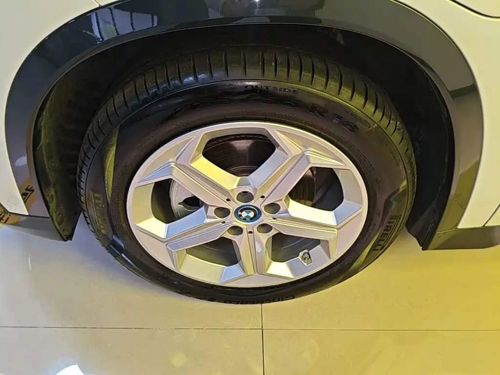 BMW iX1 — миниатюра 23