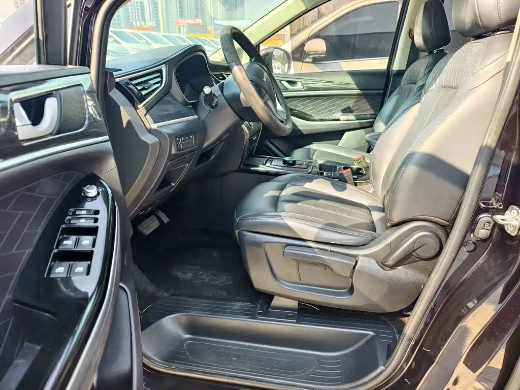 Oshan Oushang Cosmos EV — миниатюра 5
