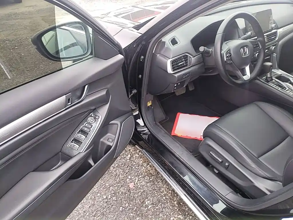 Honda Accord — миниатюра 16