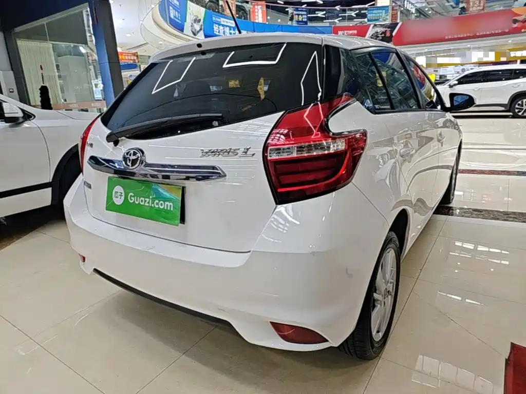 Toyota Yaris L — миниатюра 7