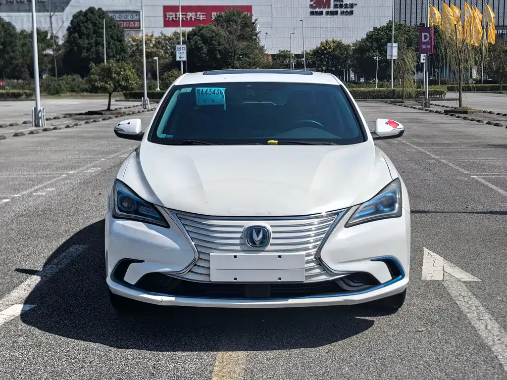 Changan Eado New Energy — миниатюра 2
