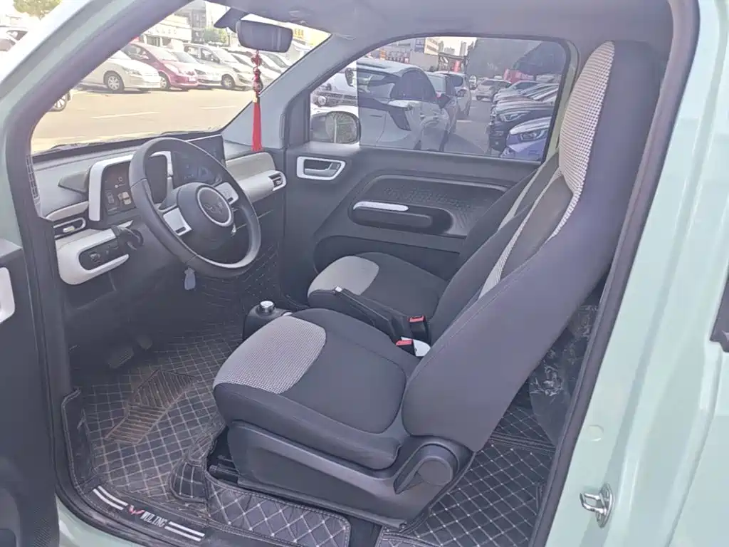 Wuling MINIEV — миниатюра 15