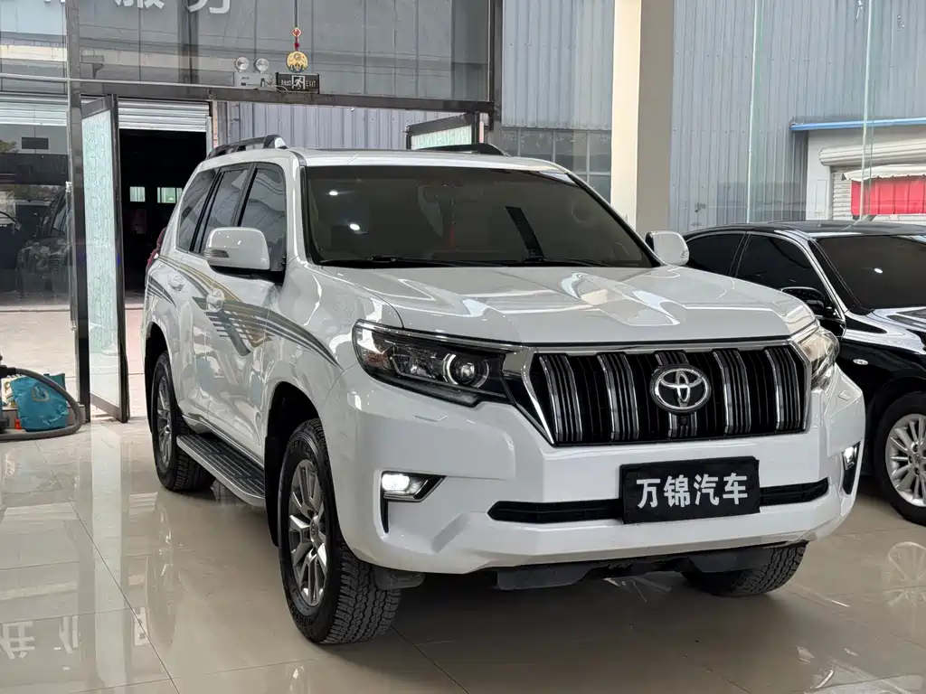 TOYOTA PRADO