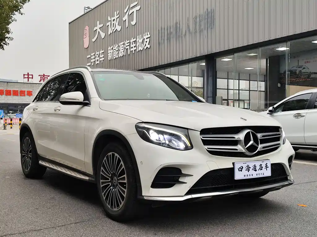 MERCEDES-BENZ GLC