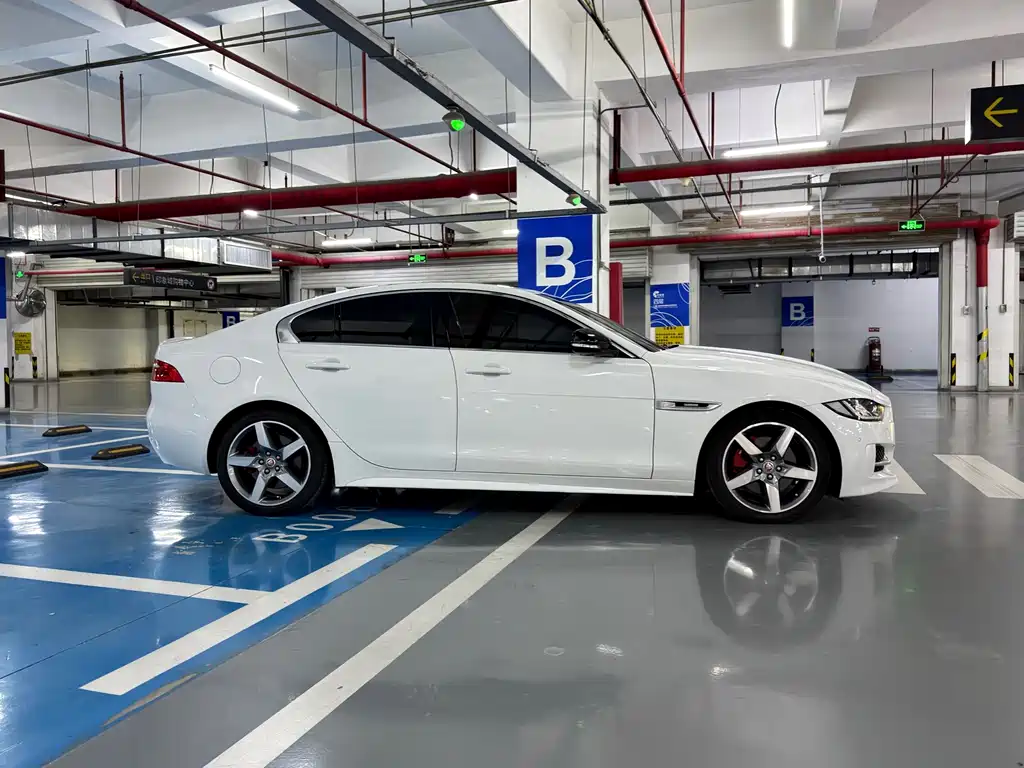 Jaguar XE — миниатюра 4