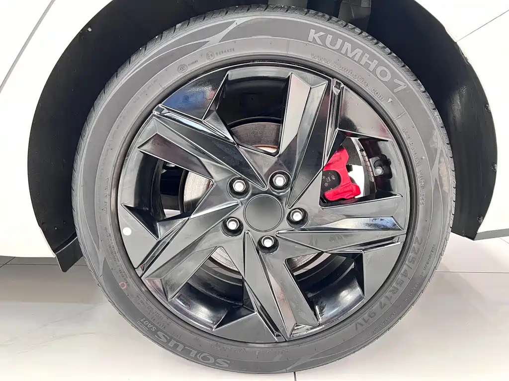 Hyundai Elantra — миниатюра 19