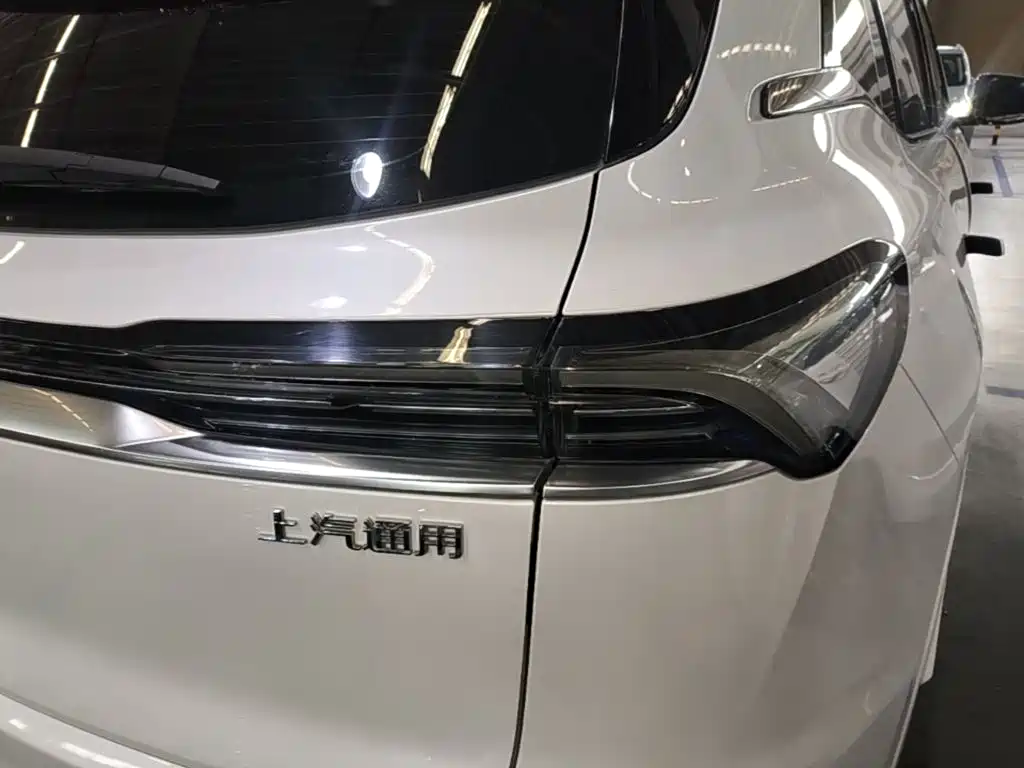 Buick E5 — миниатюра 8