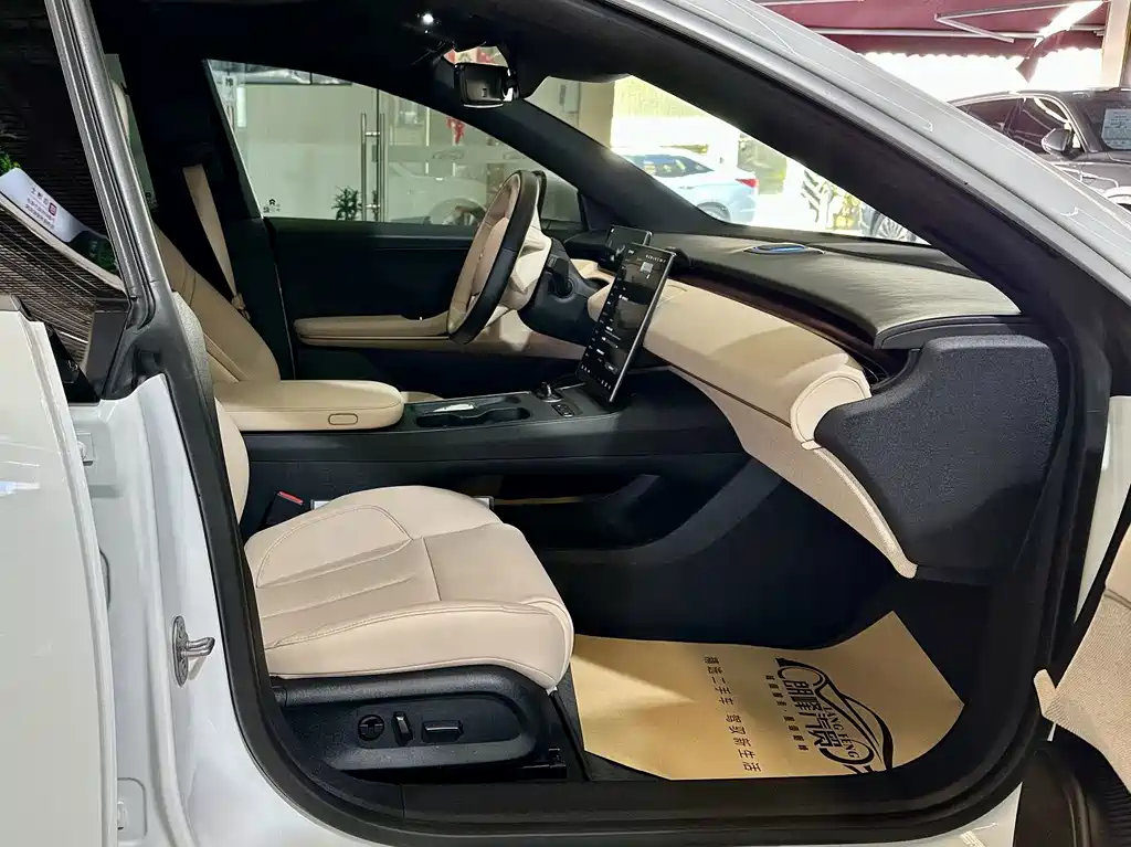 NIO ET5 — миниатюра 11