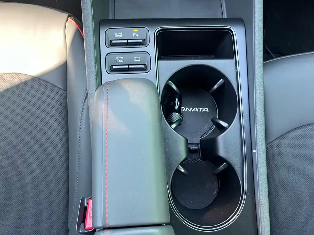 Hyundai Sonata — миниатюра 17