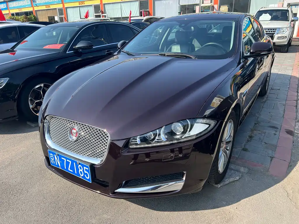 Jaguar XF