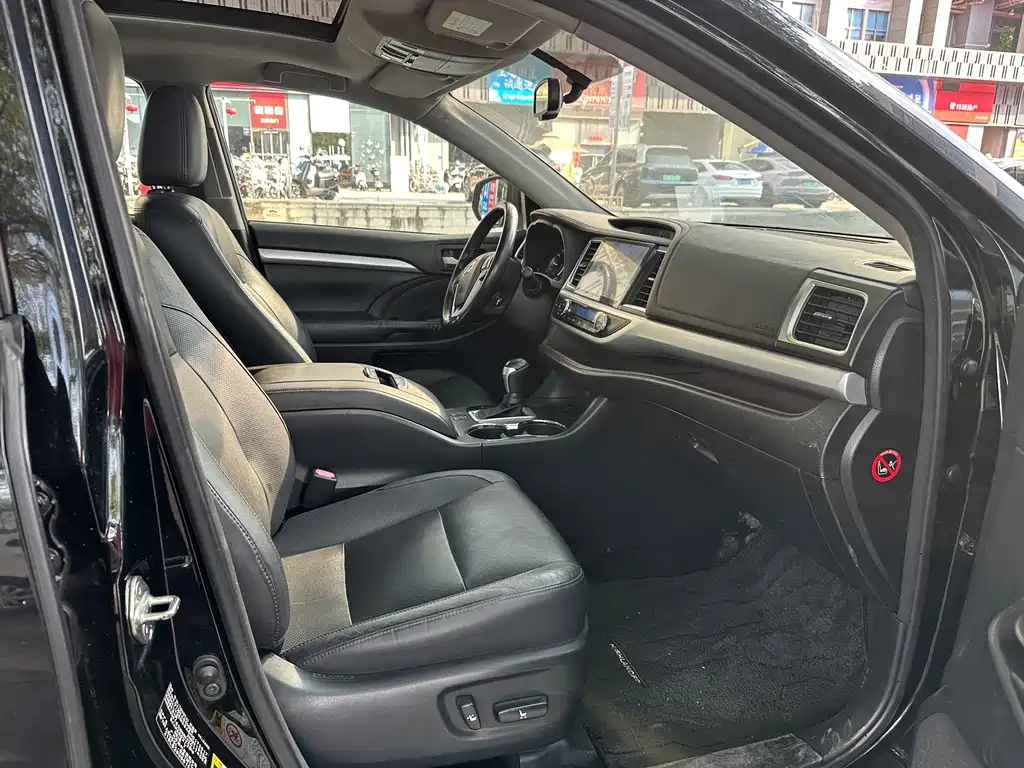 Toyota Highlander — миниатюра 7