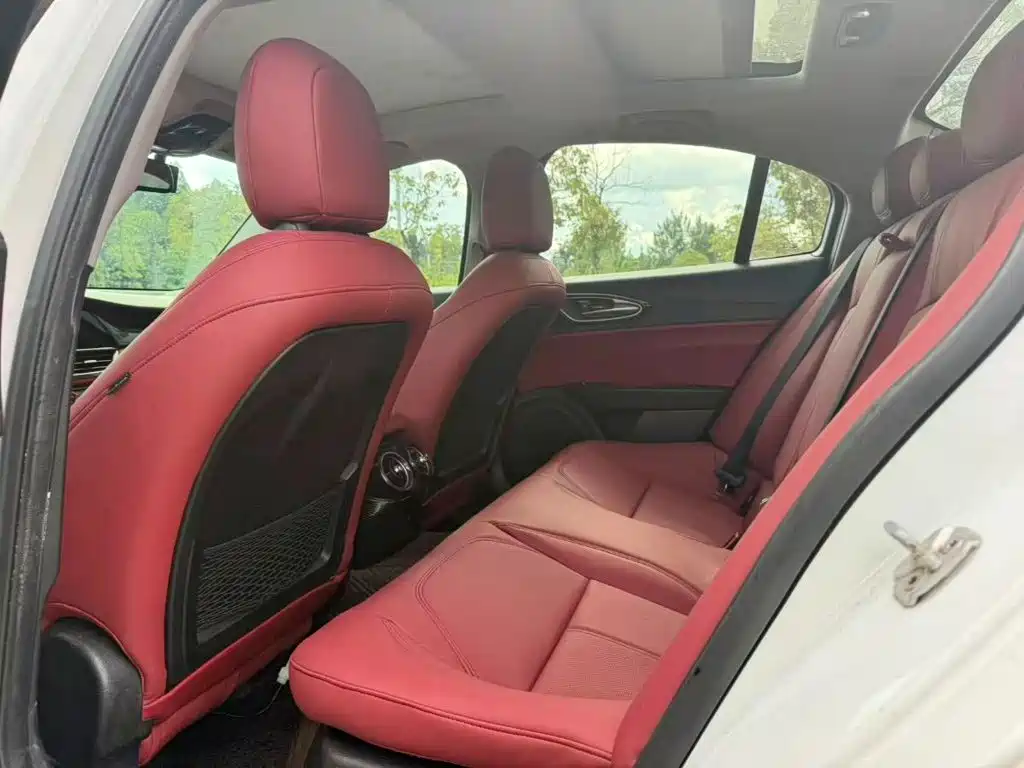Alfa Romeo Giulia — миниатюра 5