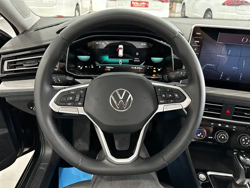 Volkswagen Sagitar — миниатюра 8