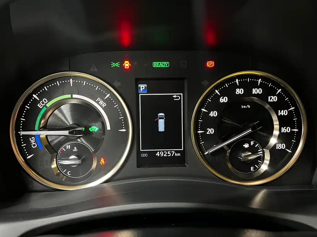 Toyota Alphard — миниатюра 7