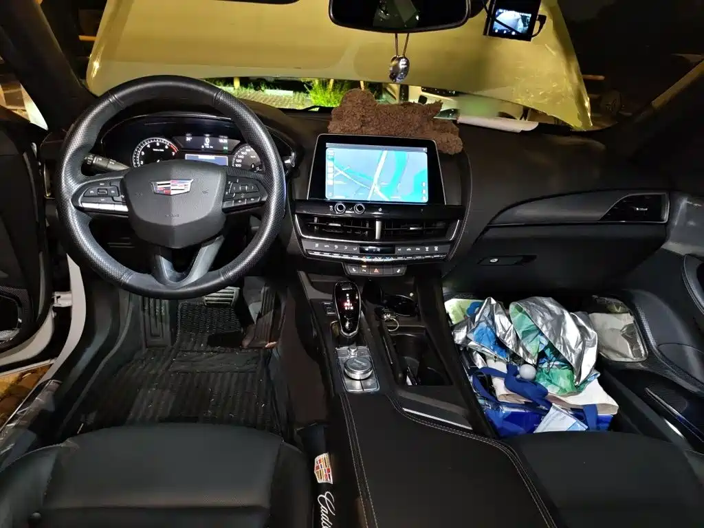 Cadillac CT5 — миниатюра 10