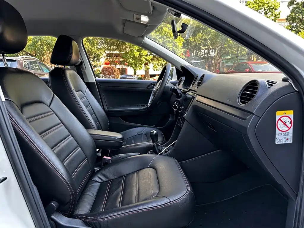 Volkswagen Jetta — миниатюра 16