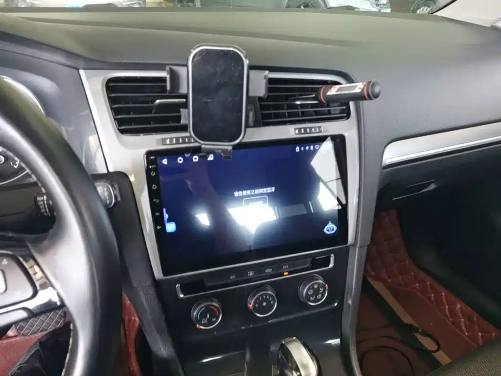 Volkswagen Golf — миниатюра 13