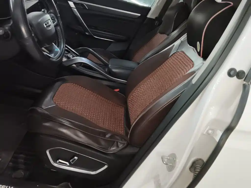Geely Boyue — миниатюра 15