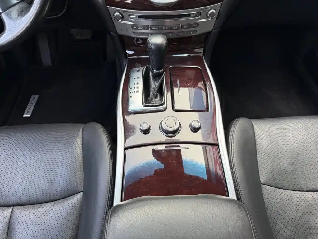 Infiniti Q70 — миниатюра 7