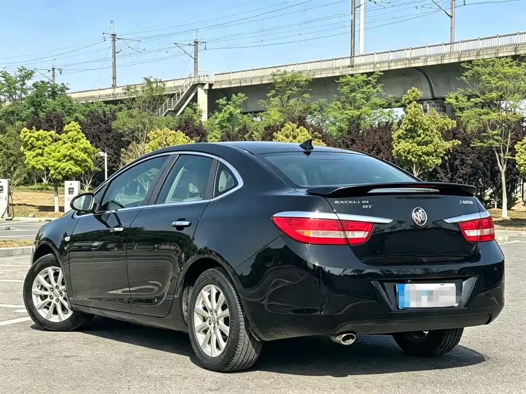 Buick Excelle — миниатюра 9