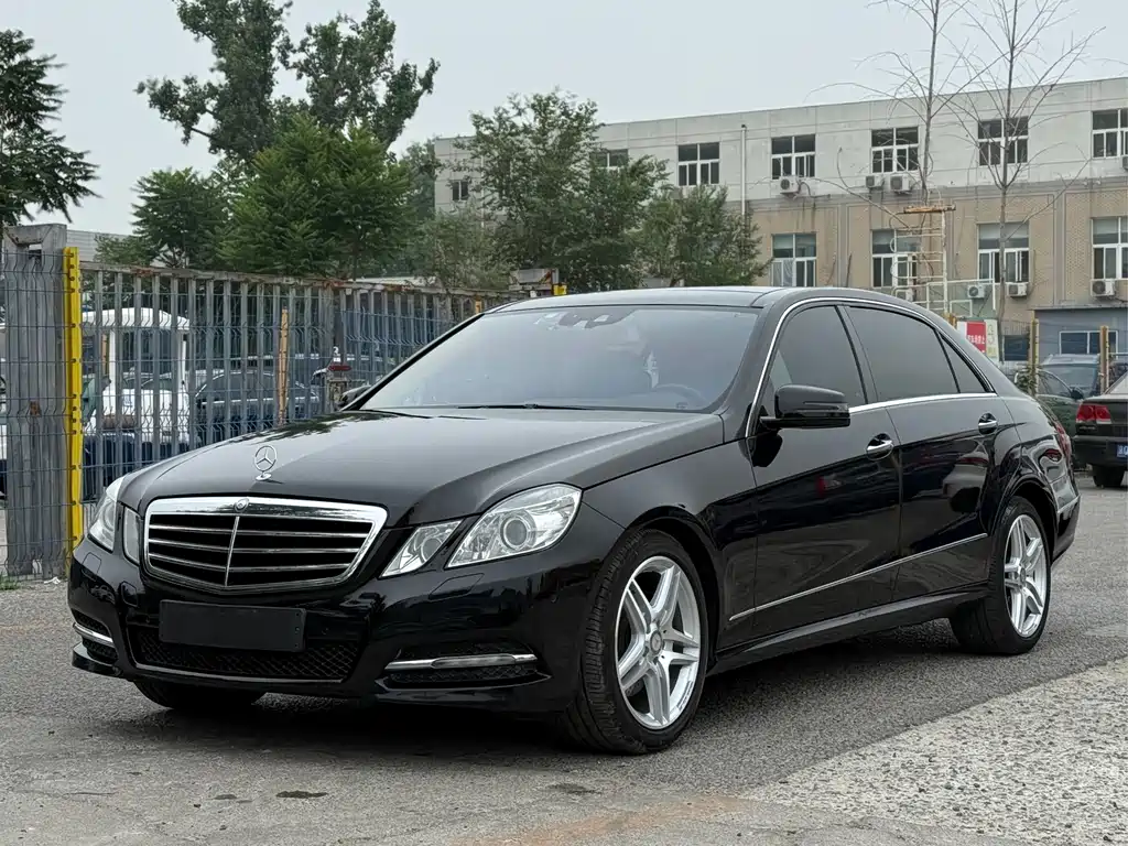 Mercedes-Benz E-Class 2013