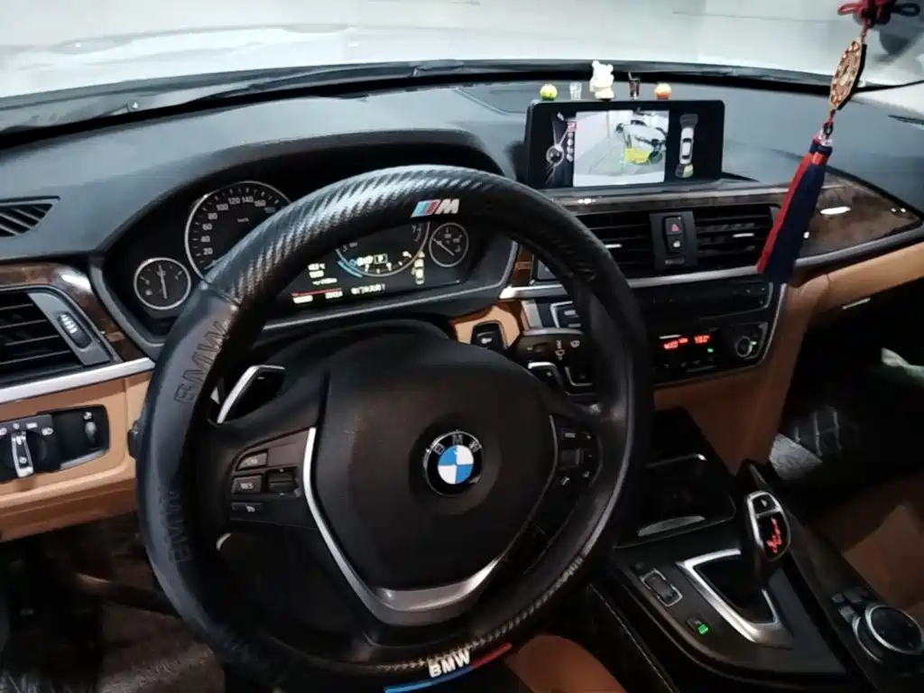 BMW 3 Series — миниатюра 10
