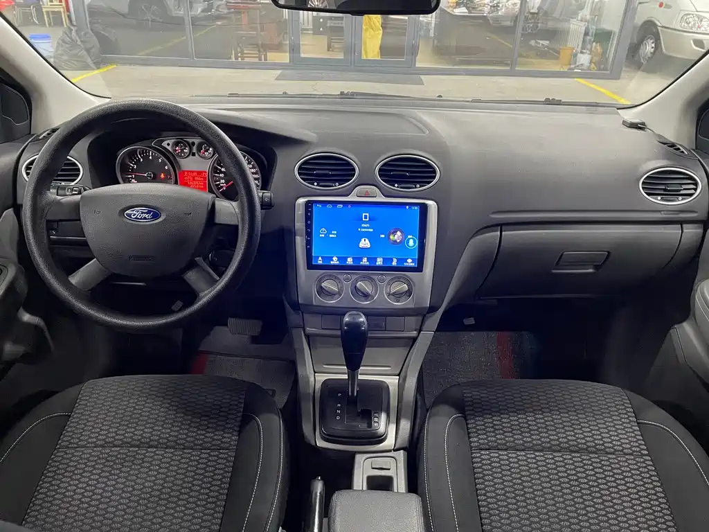 Ford Focus — миниатюра 11