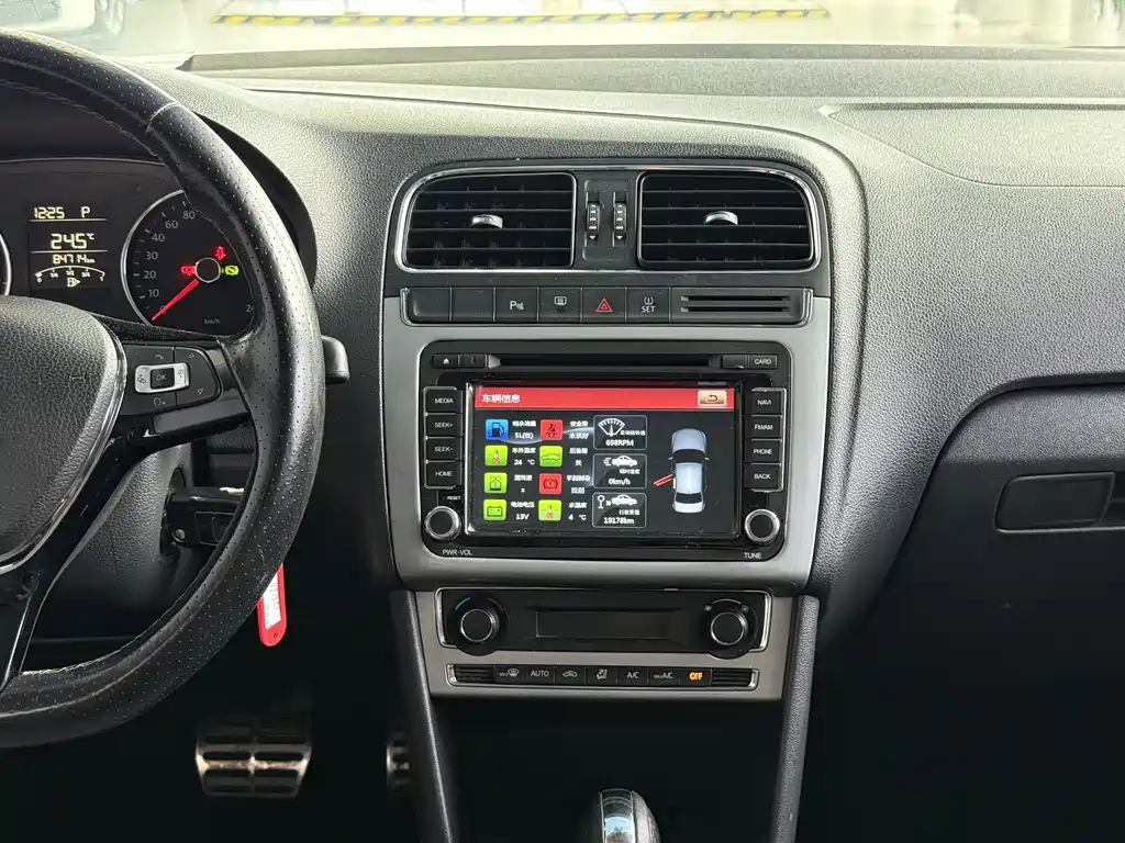 Volkswagen Polo — миниатюра 11