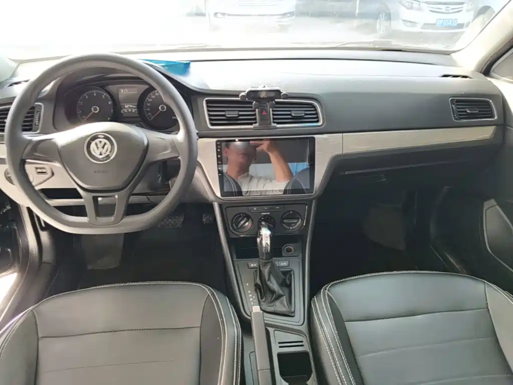 Volkswagen Lavida — миниатюра 10