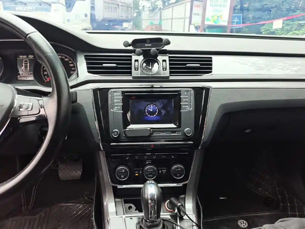 Volkswagen Passat — миниатюра 13