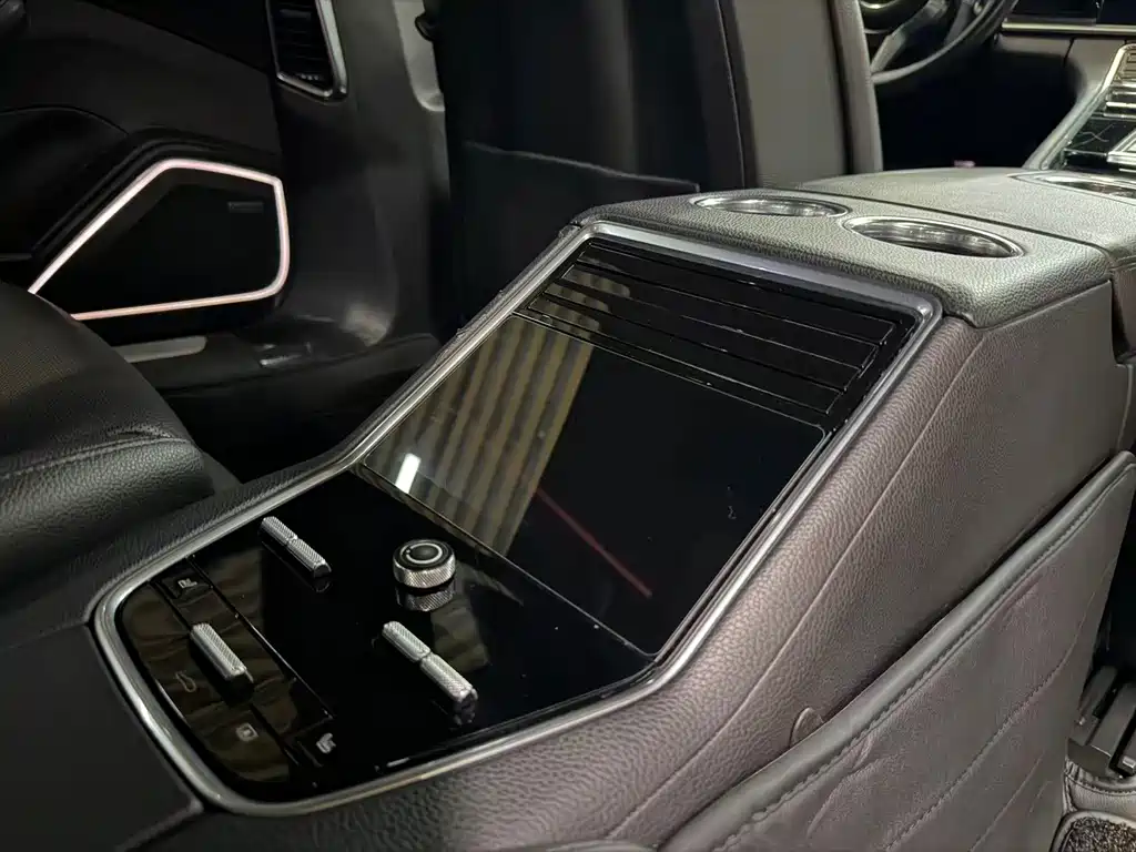 Porsche Panamera — миниатюра 12