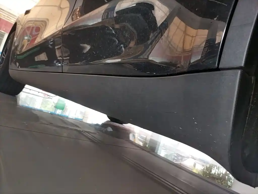 Tesla Model Y — миниатюра 22