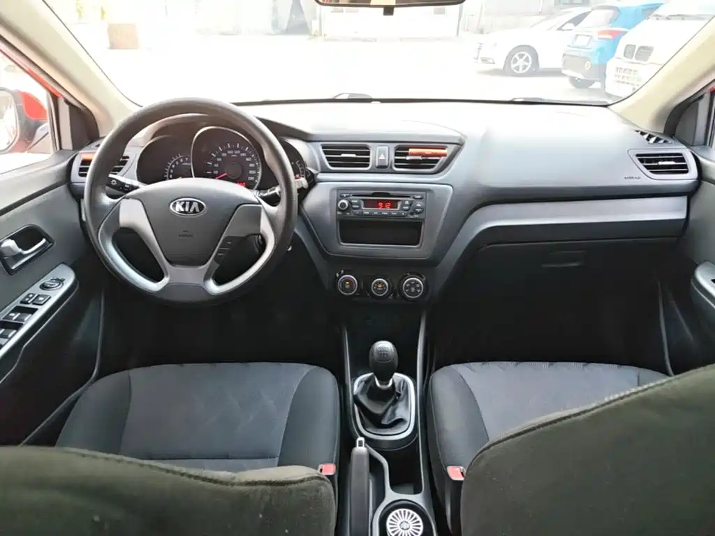 Kia K2 — миниатюра 10