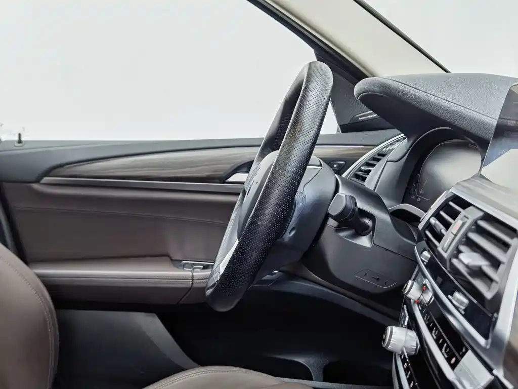 BMW X3 — миниатюра 22