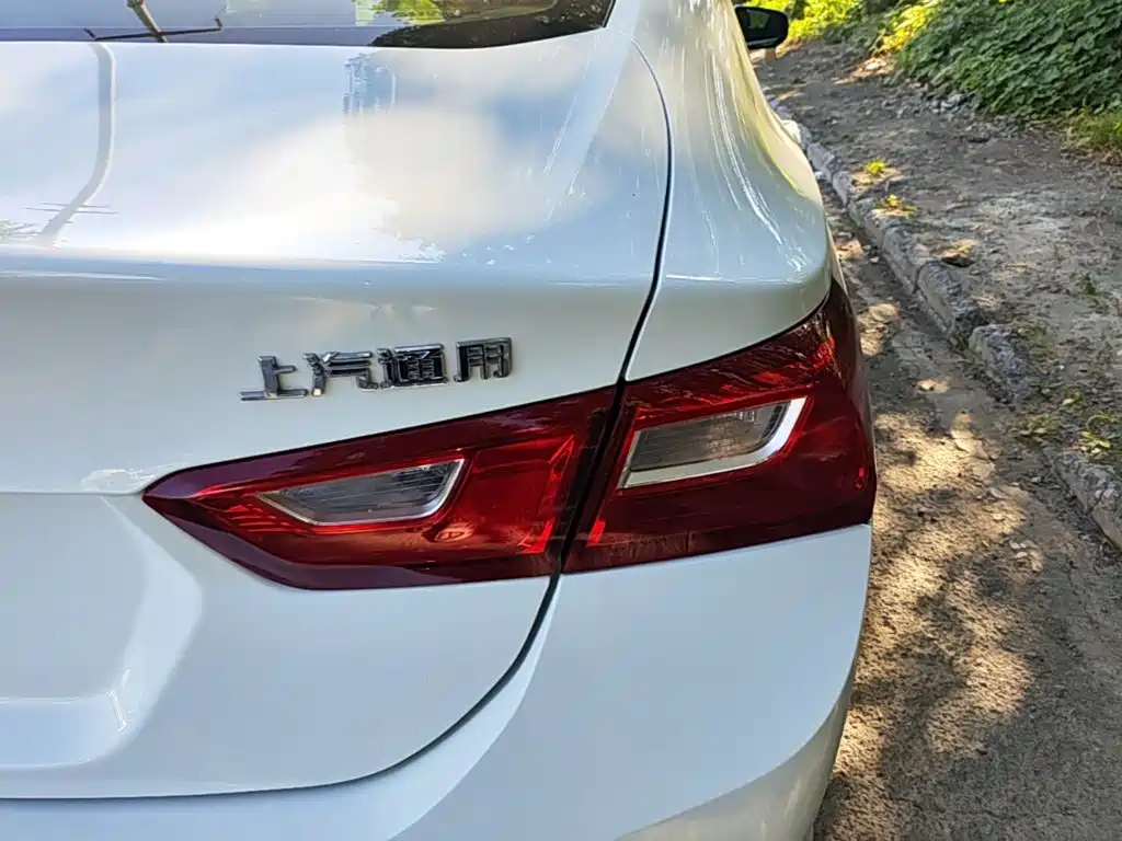 Chevrolet Malibu XL — миниатюра 8