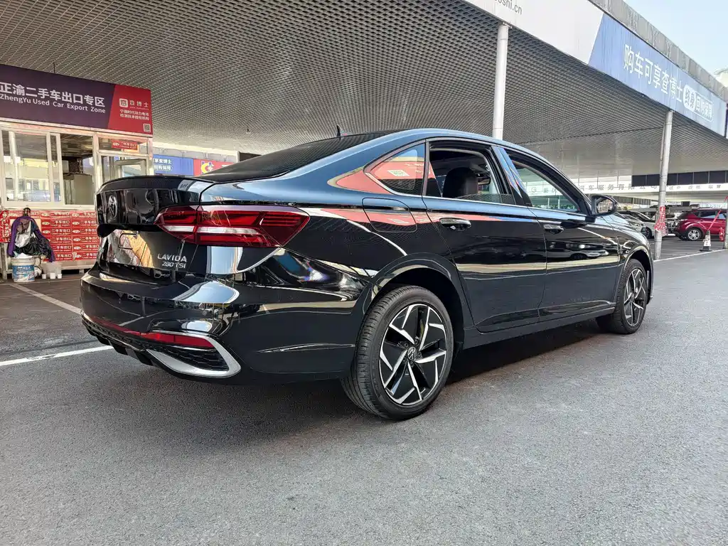 Volkswagen Lavida — миниатюра 6