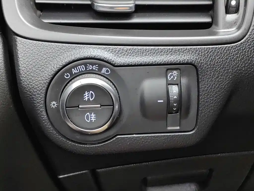 Buick Envision Plus — миниатюра 21