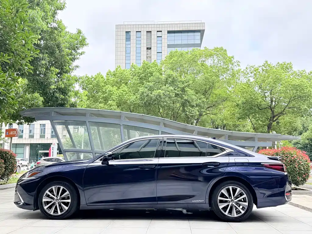 Lexus ES — миниатюра 4