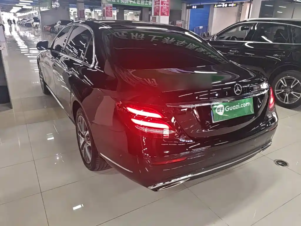 Mercedes-Benz E-Class — миниатюра 5