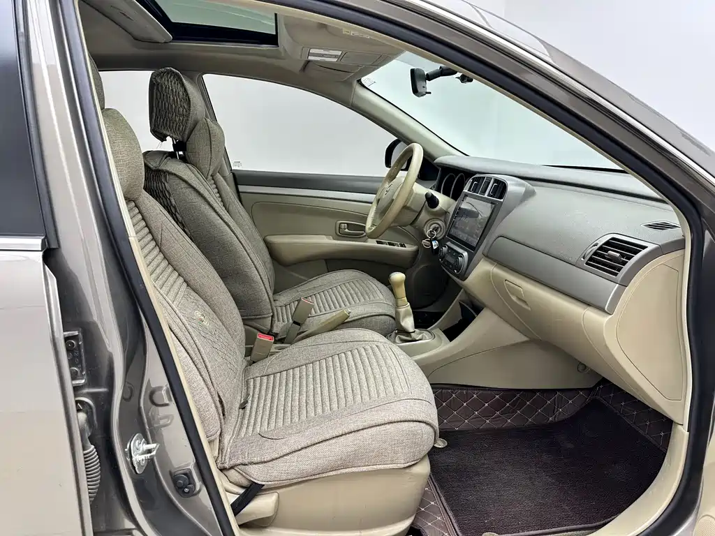 Nissan Sylphy — миниатюра 15