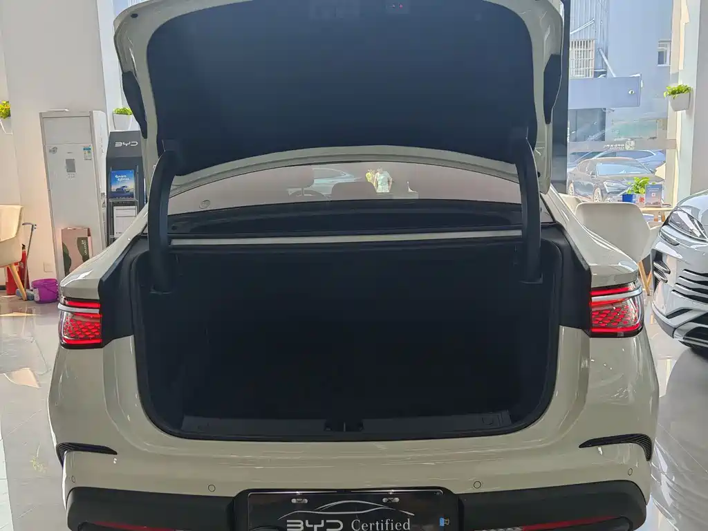 BYD Seal 07 DM-i — миниатюра 5