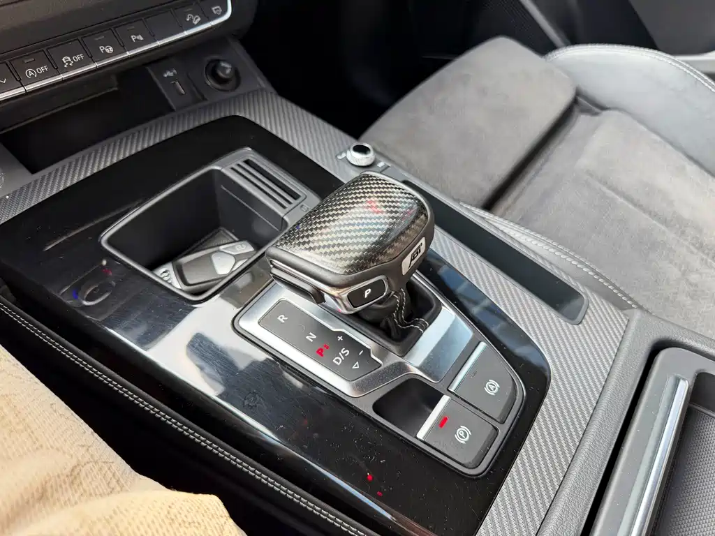 Audi Q5L Sportback — миниатюра 20