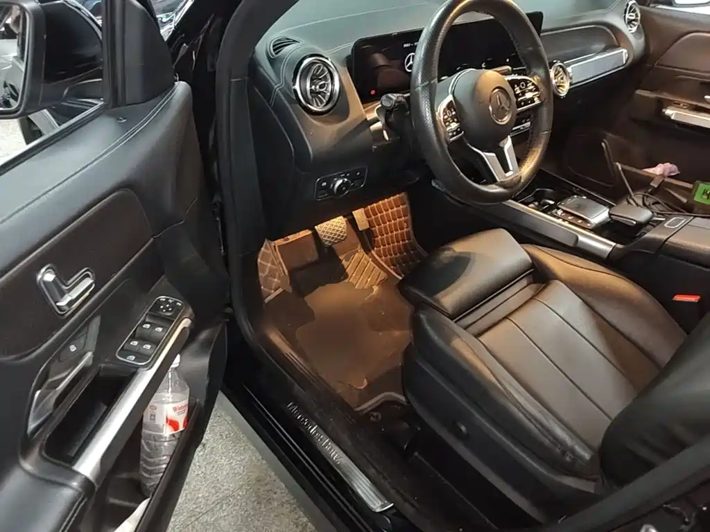Mercedes-Benz GLB — миниатюра 16