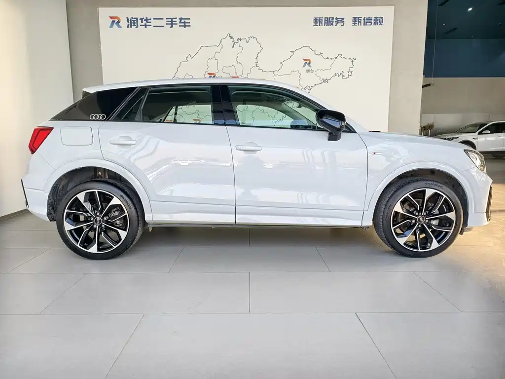 Audi Q2L — миниатюра 3