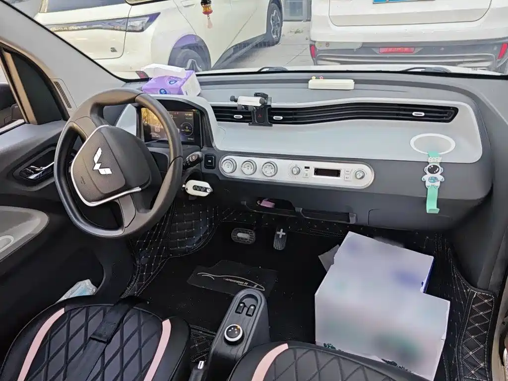 Wuling MINIEV — миниатюра 5