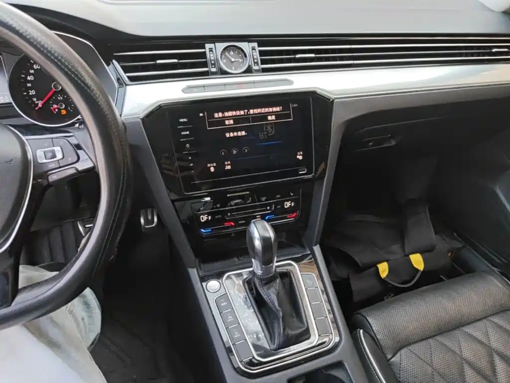 Volkswagen Magotan PHEV — миниатюра 13
